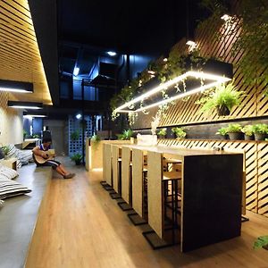 Hugger Hostel (Adults Only)